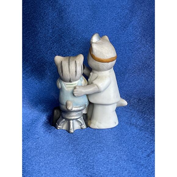 Bisque Porcelain Kitty Cucumber Doctor Albert and Kitty - Picture 3 of 6